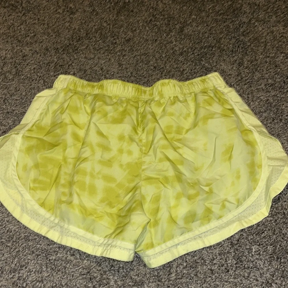Nike Women’s Running Shorts - Picture 3 of 7